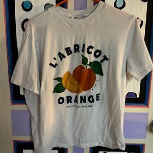 graphic tee, size large